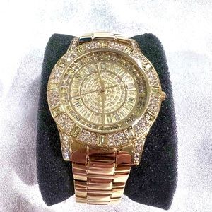 Victoria Wieck 🆕/vintage rose gold crystals watch